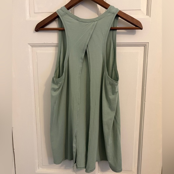 Lululemon Tie Back Tank sage green P2P 17 in est size 4/6, ?pima cotton - Picture 2 of 4